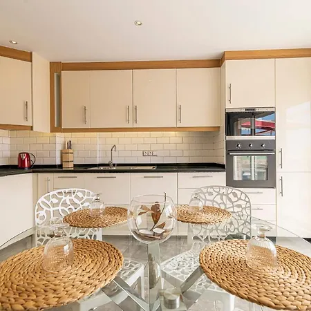 Penthouse Manureva By Pajarito Holidays Apartment *